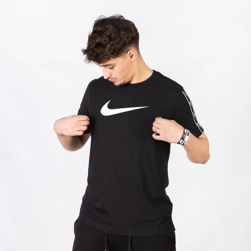 T-shirt NIKE